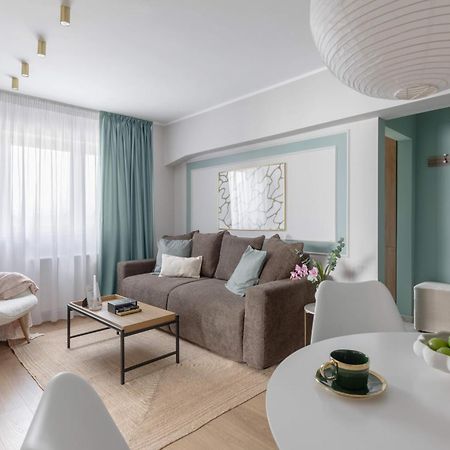 Holt - Sublime Minty Green 1Br On The Park بوخارست المظهر الخارجي الصورة