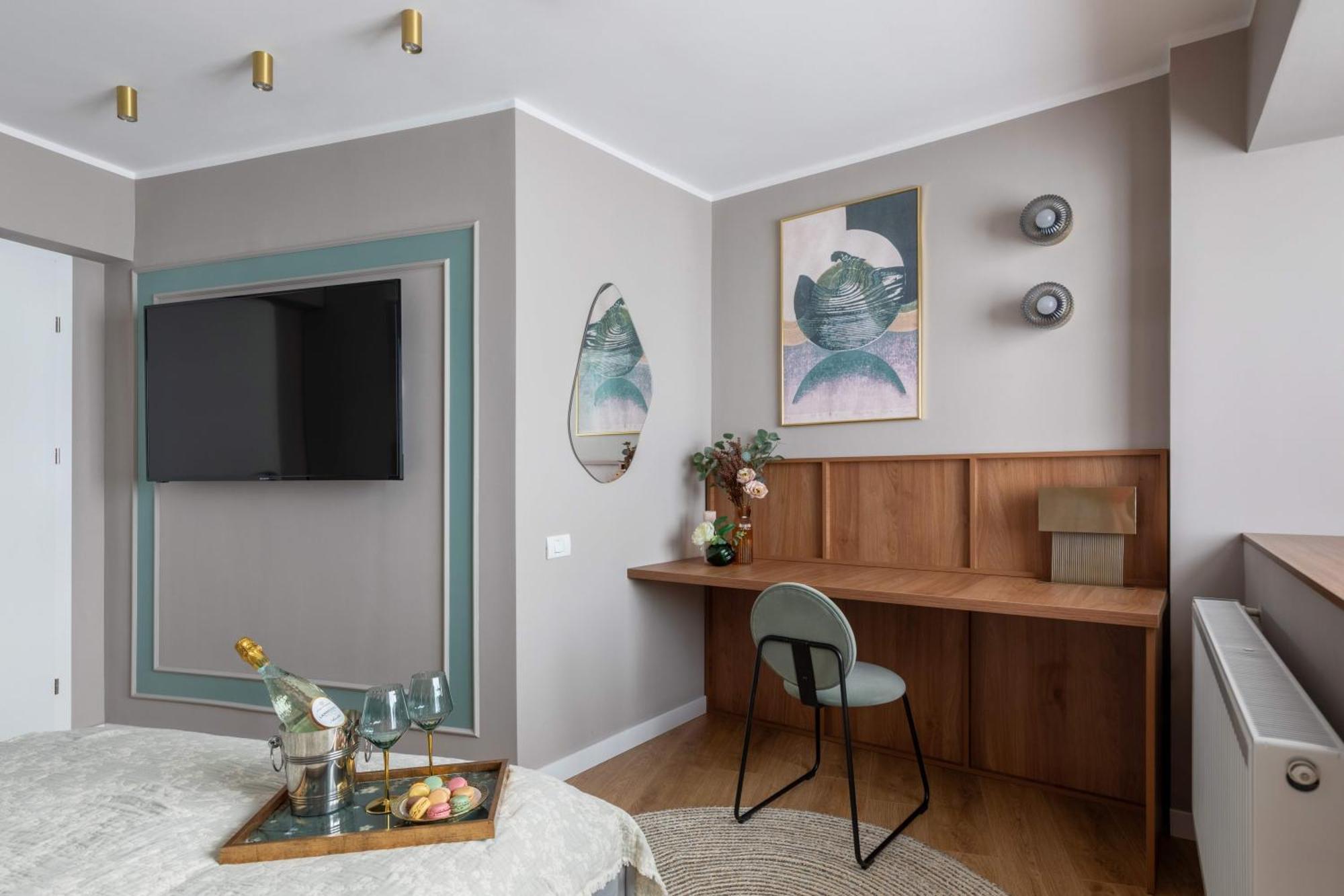 Holt - Sublime Minty Green 1Br On The Park بوخارست المظهر الخارجي الصورة